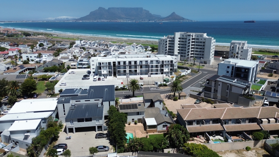 To Let 5 Bedroom Property for Rent in Table View Western Cape